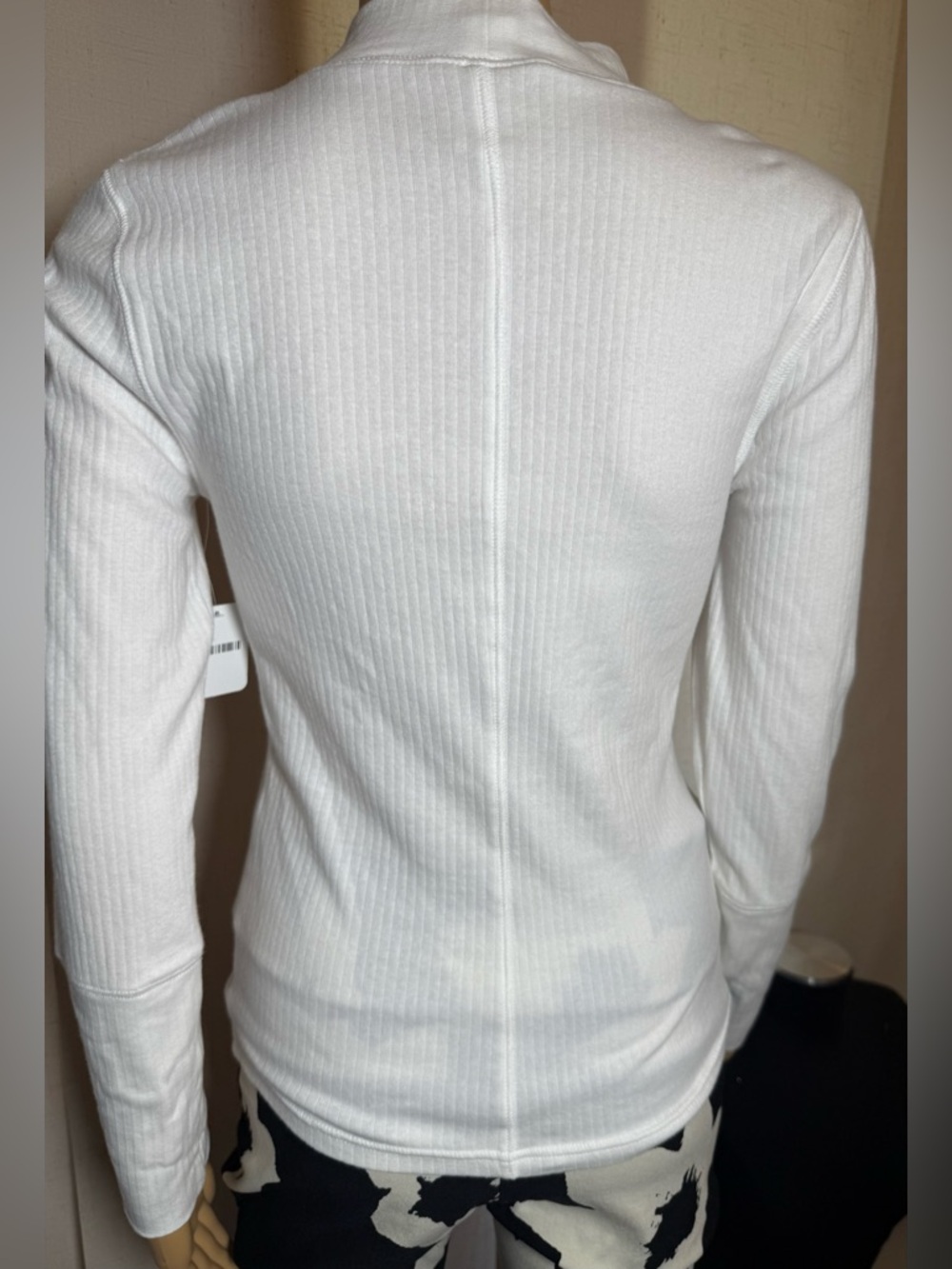 NWTs Free People Intimately mock turtle neck, ribbed, “THE RICKIE” top. Sz. M - Picture 9 of 12